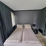 Large And 2 Bedroom With Free Parking, Free Ev Recharging And A Private Garden Apartament Stavanger