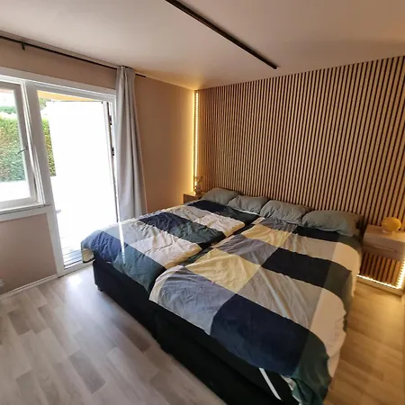 Large And 2 Bedroom With Free Parking, Free Ev Recharging And A Private Garden شقة ستافانجر