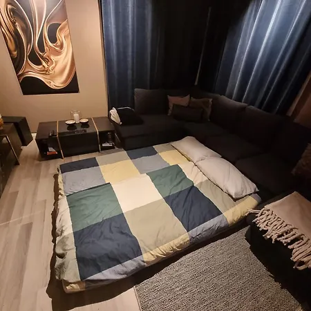 Large And 2 Bedroom With Free Parking, Free Ev Recharging And A Private Garden