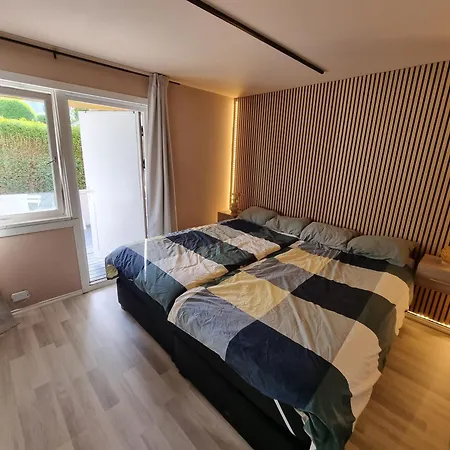 Large And 2 Bedroom With Free Parking, Free Ev Recharging And A Private Garden ستافانجر