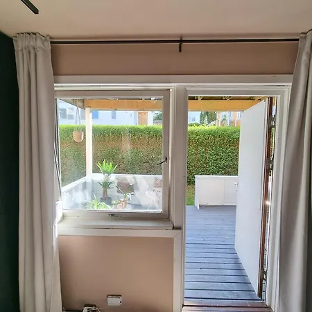 Large And 2 Bedroom With Free Parking, Free Ev Recharging And A Private Garden شقة ستافانجر