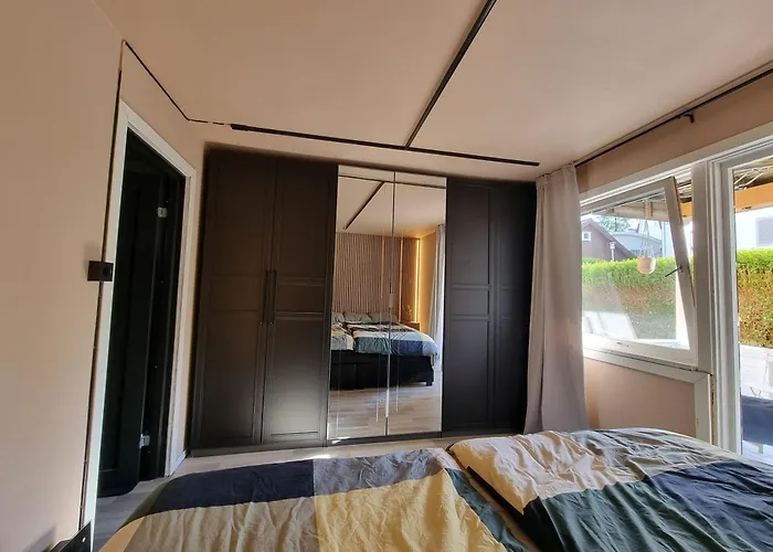 Large And 2 Bedroom With Free Parking, Free Ev Recharging And A Private Garden