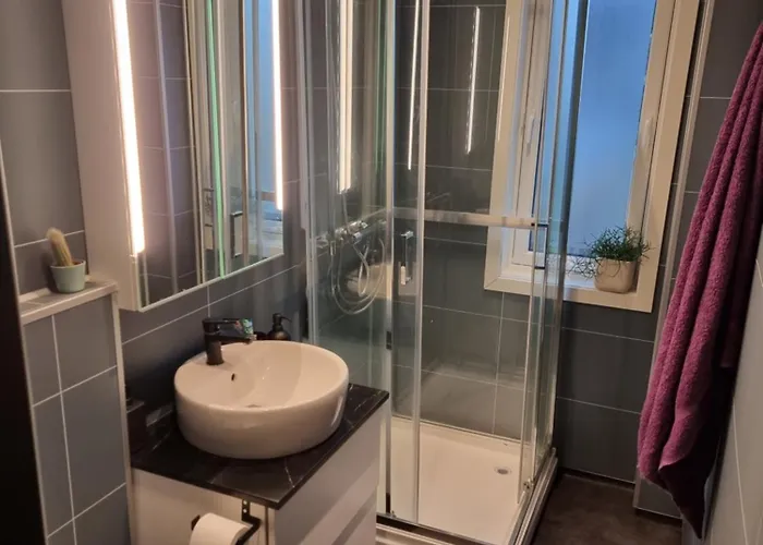 Large And 2 Bedroom With Free Parking, Free Ev Recharging And A Private Garden Apartament Stavanger