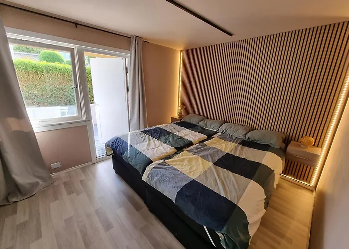 Large And 2 Bedroom With Free Parking, Free Ev Recharging And A Private Garden Stavanger