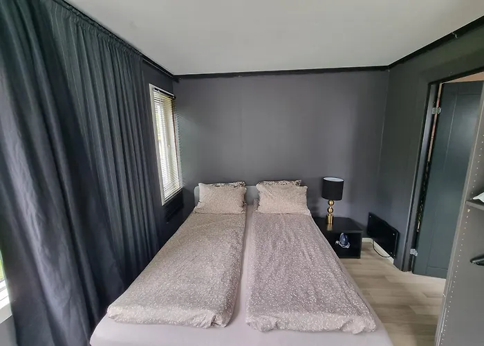 Large And 2 Bedroom With Free Parking, Free Ev Recharging And A Private Garden Apartament Stavanger