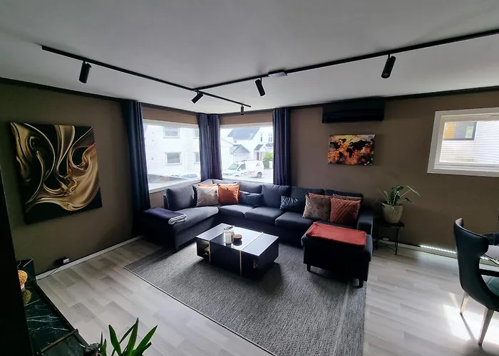 Large And 2 Bedroom With Free Parking, Free Ev Recharging And A Private Garden Apartament