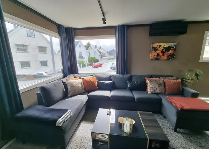 Apartament Large And 2 Bedroom With Free Parking, Free Ev Recharging And A Private Garden