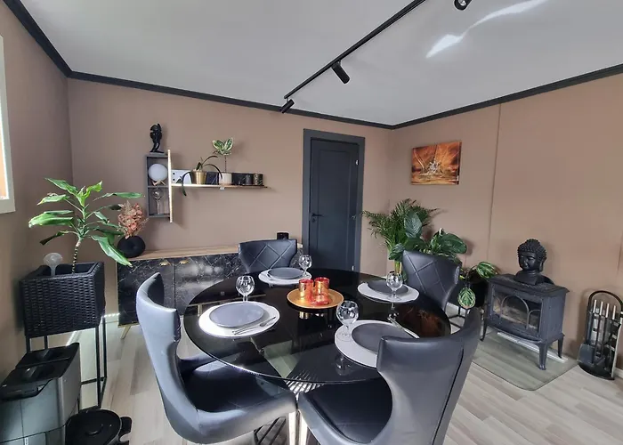 Large And 2 Bedroom With Free Parking, Free Ev Recharging And A Private Garden * Stavanger