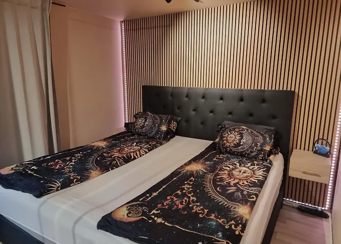 Large And 2 Bedroom With Free Parking, Free Ev Recharging And A Private Garden Stavanger